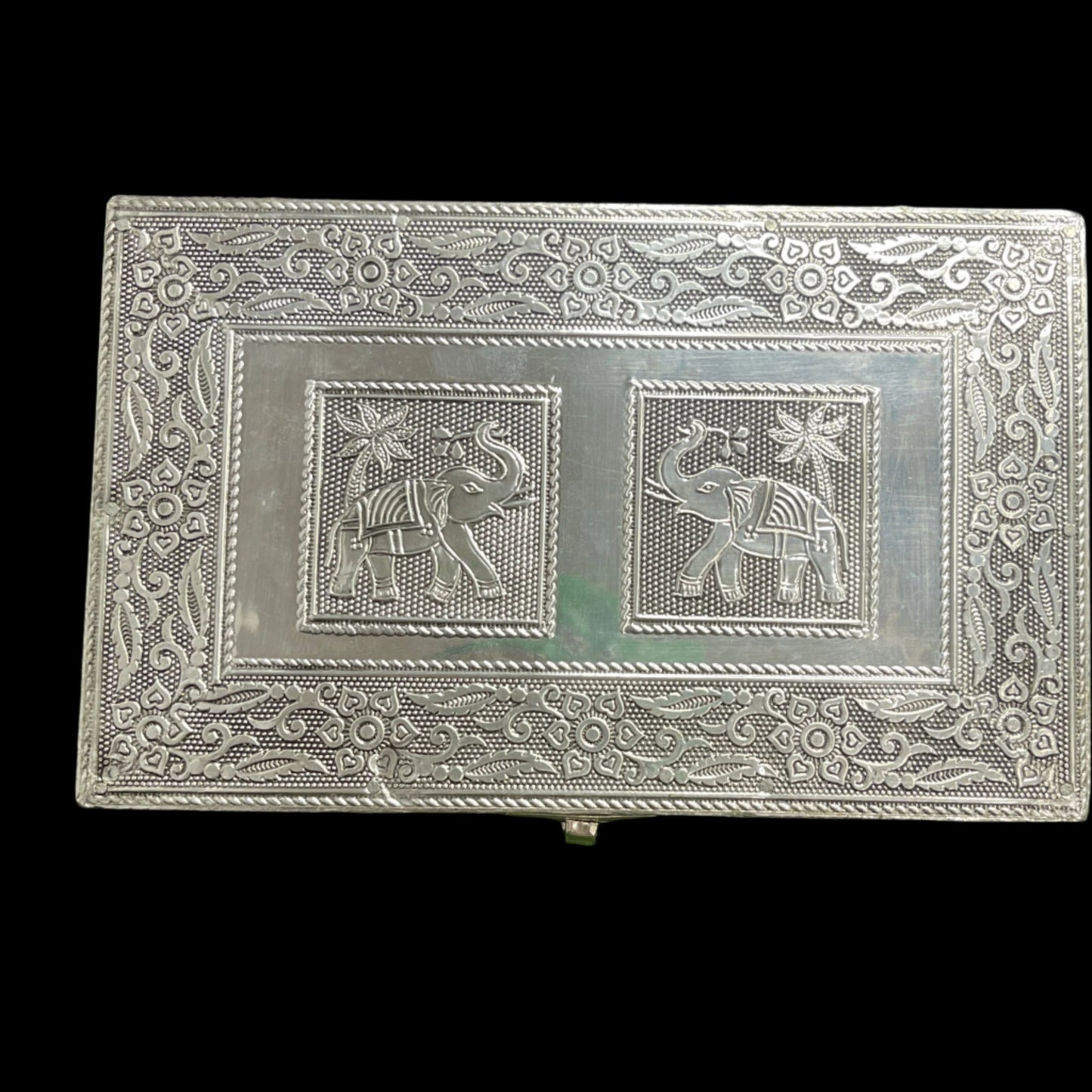 Silver elephant tarot box