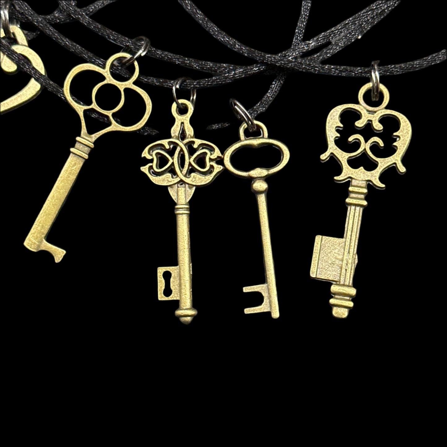 Skeleton key necklace