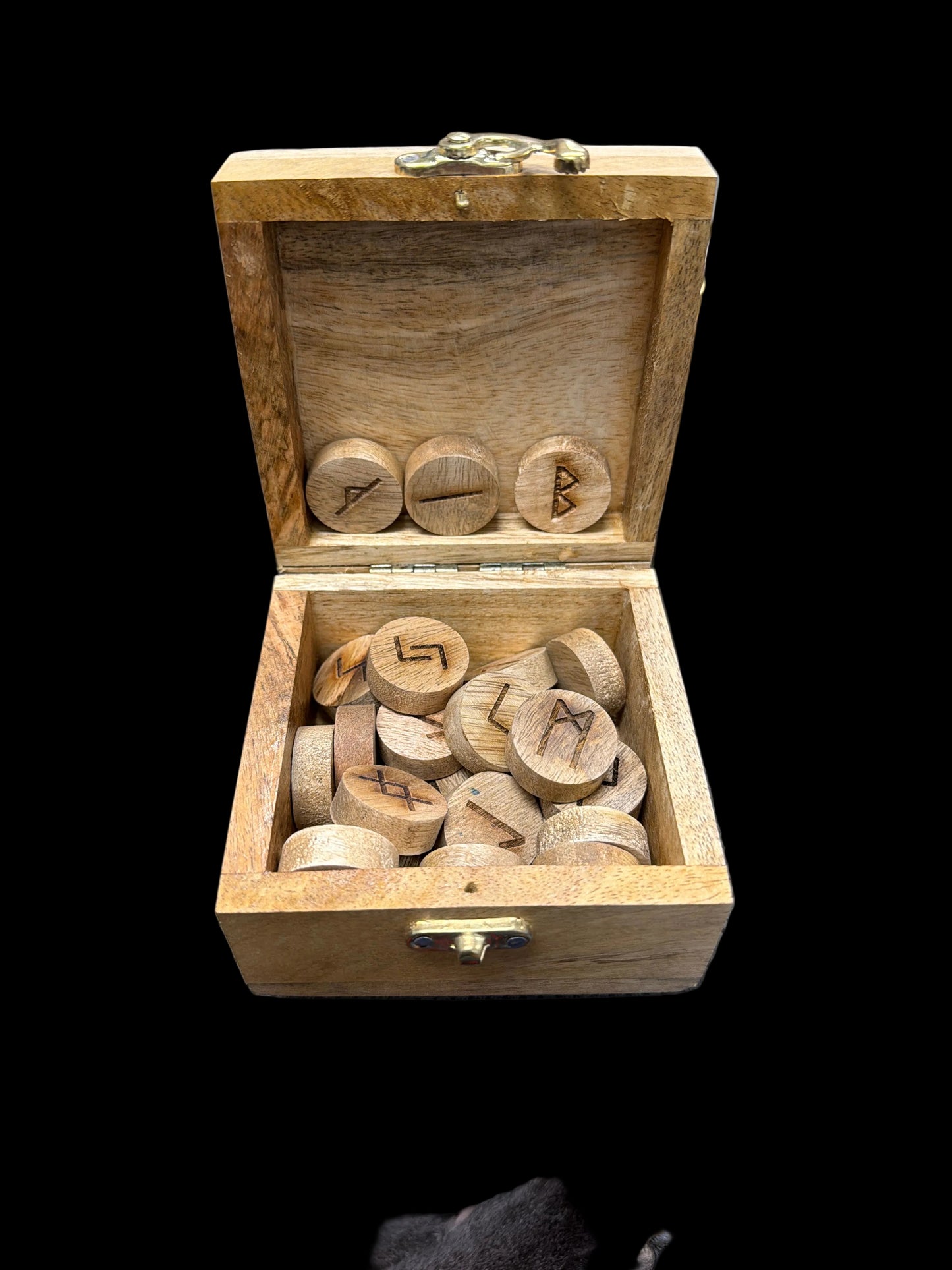 Wooden Rune Set w/ Box