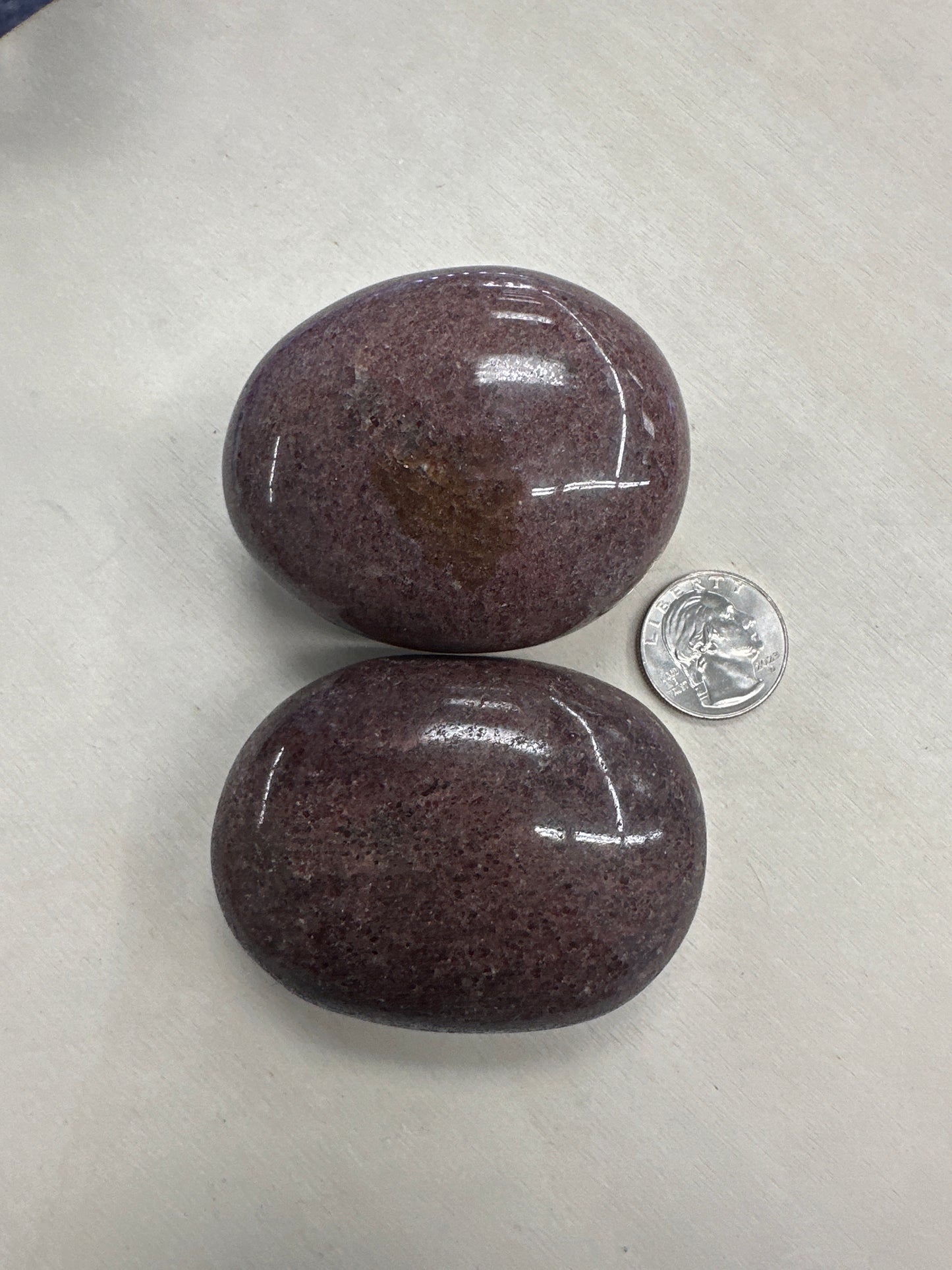 Garnet palm stones