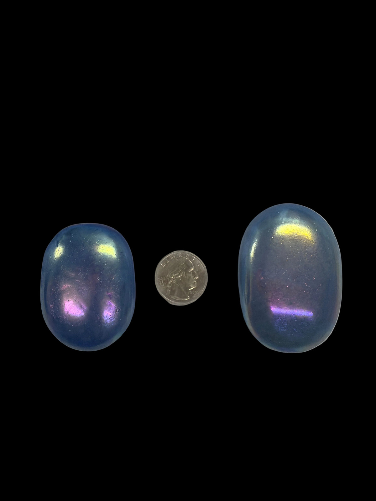 Aura Palm Stone