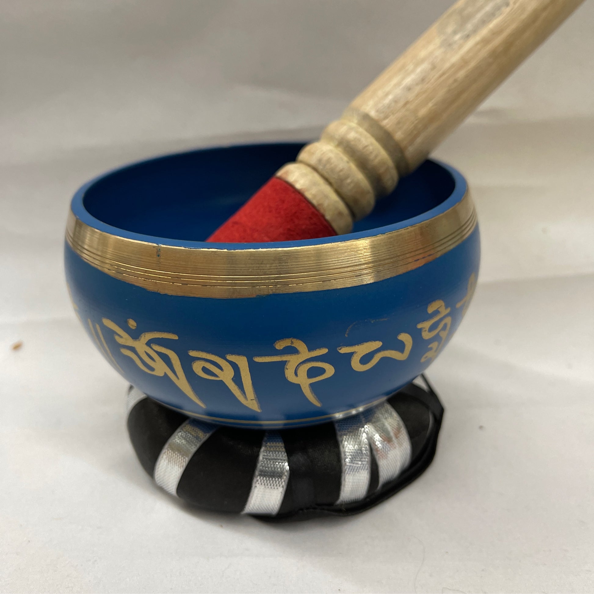 4" Third Eye chakra brass singing bowl