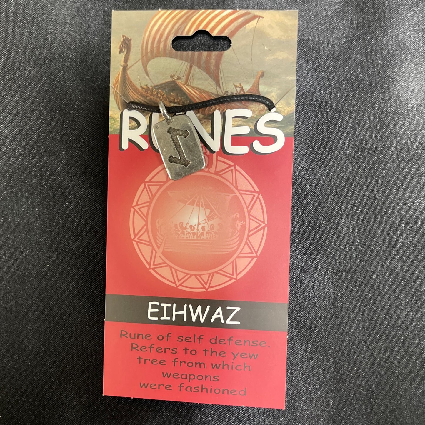 Runes Pendant: Eihwaz