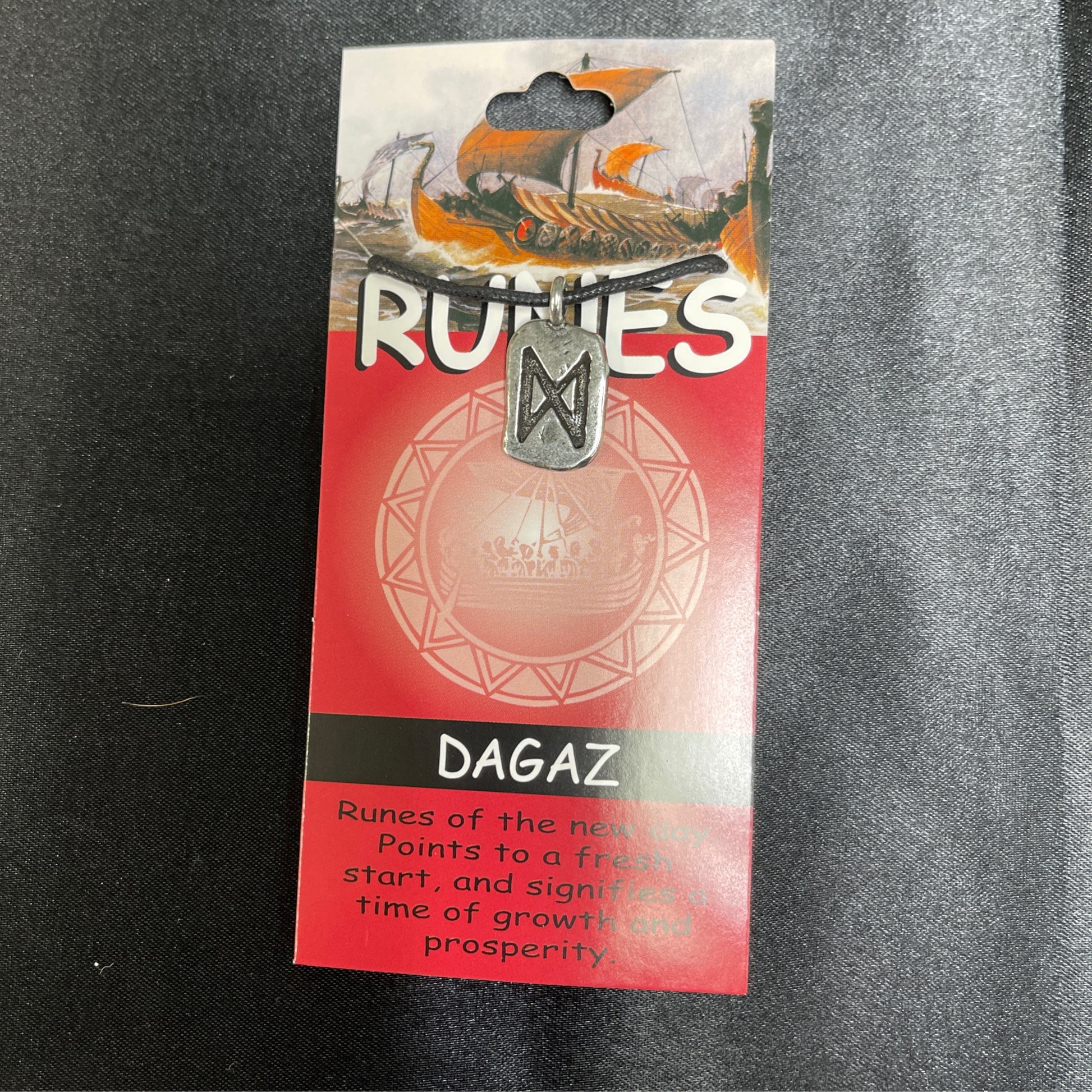 Runes Pendant: Dagaz