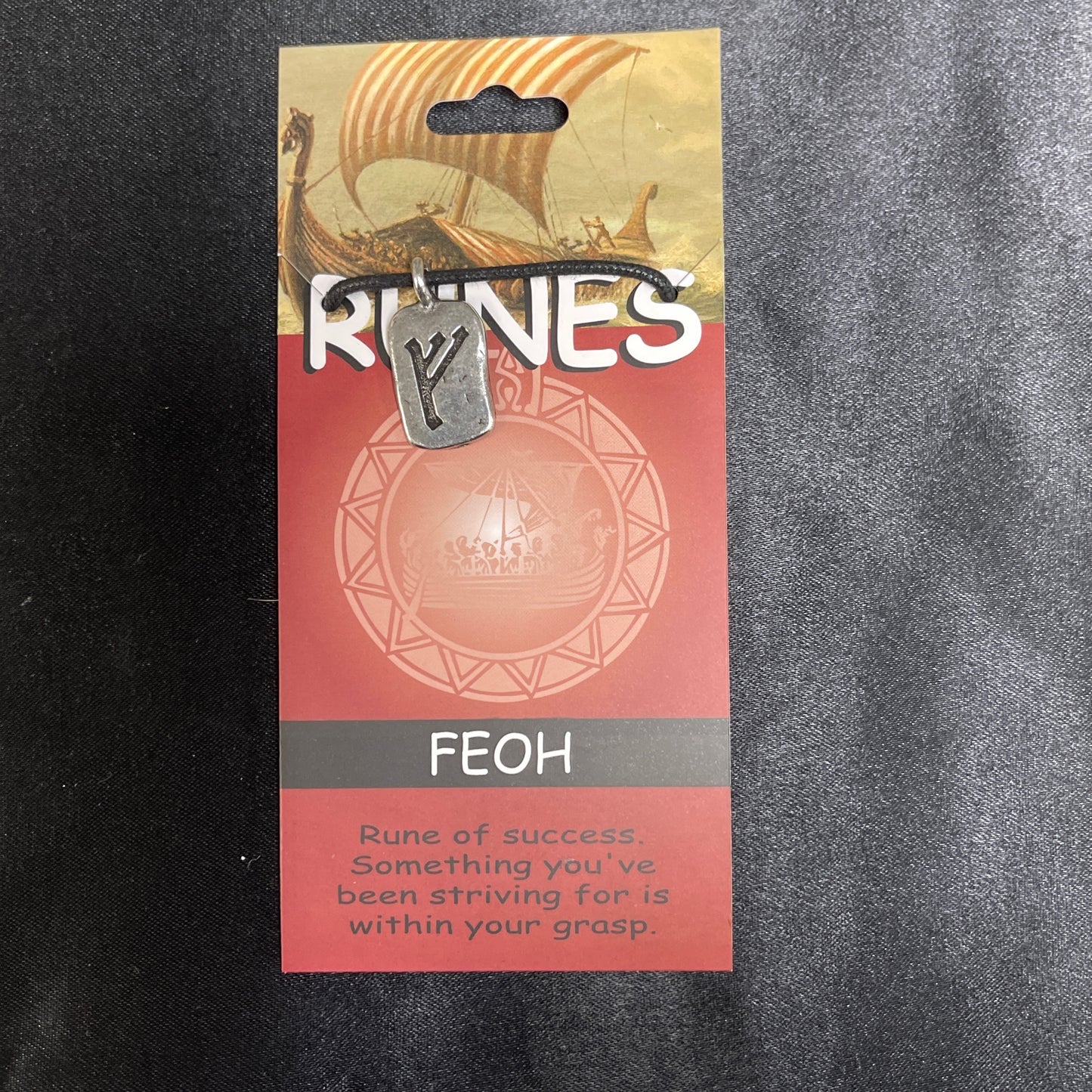 Runes Pendant: Feoh