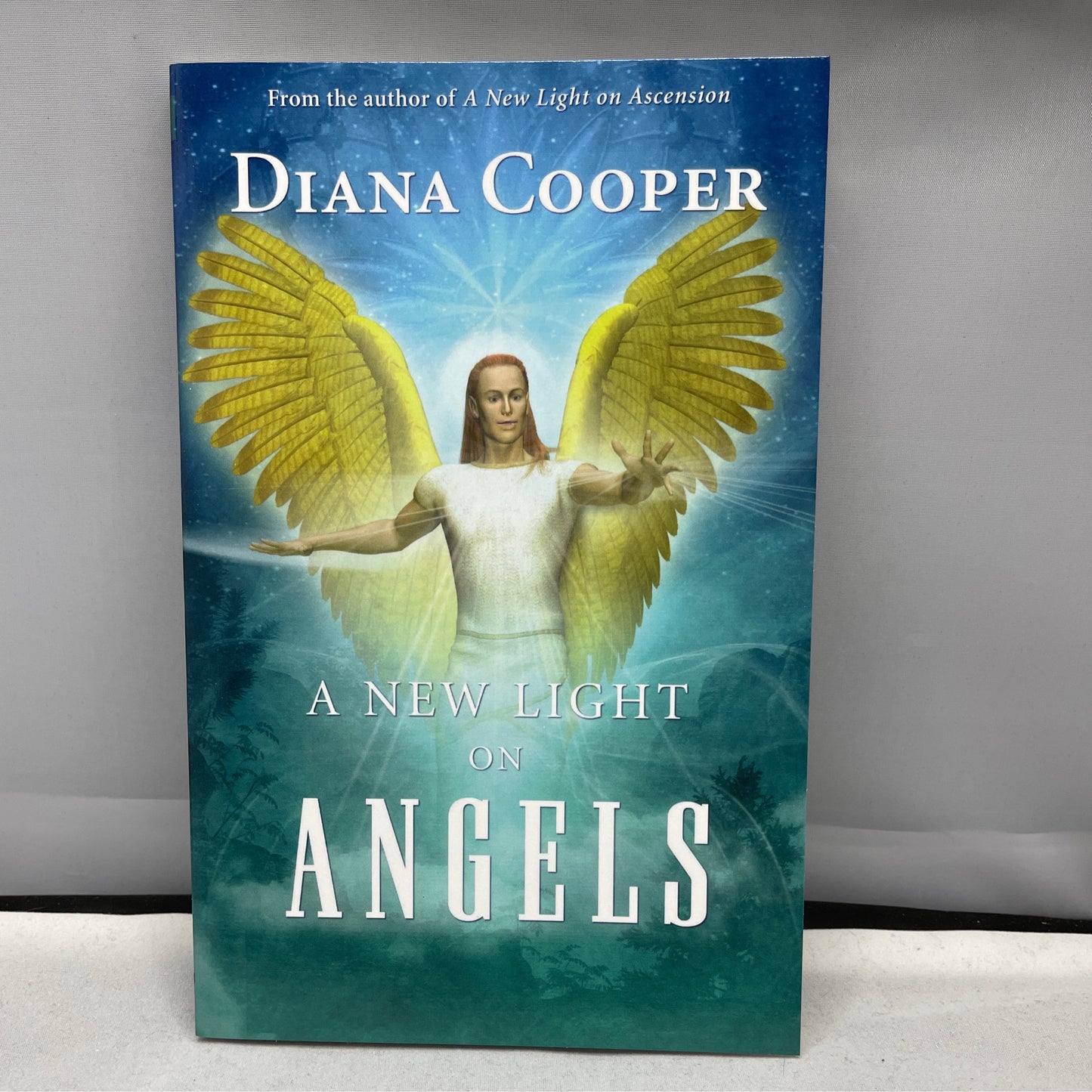 A New Light on Angels: dianna cooper