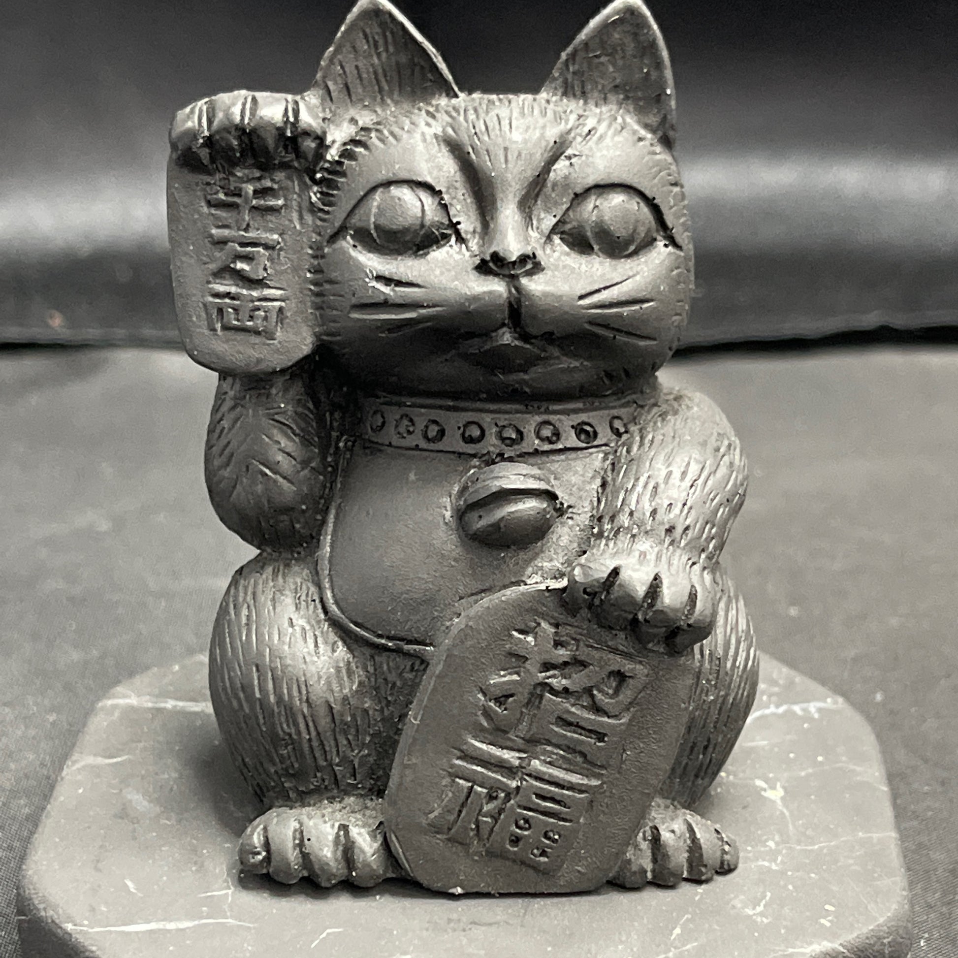 Shungite Maneki Neko