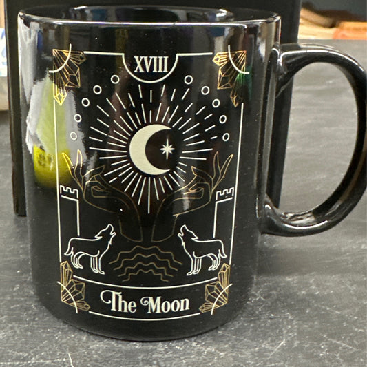 The moon tarot mug